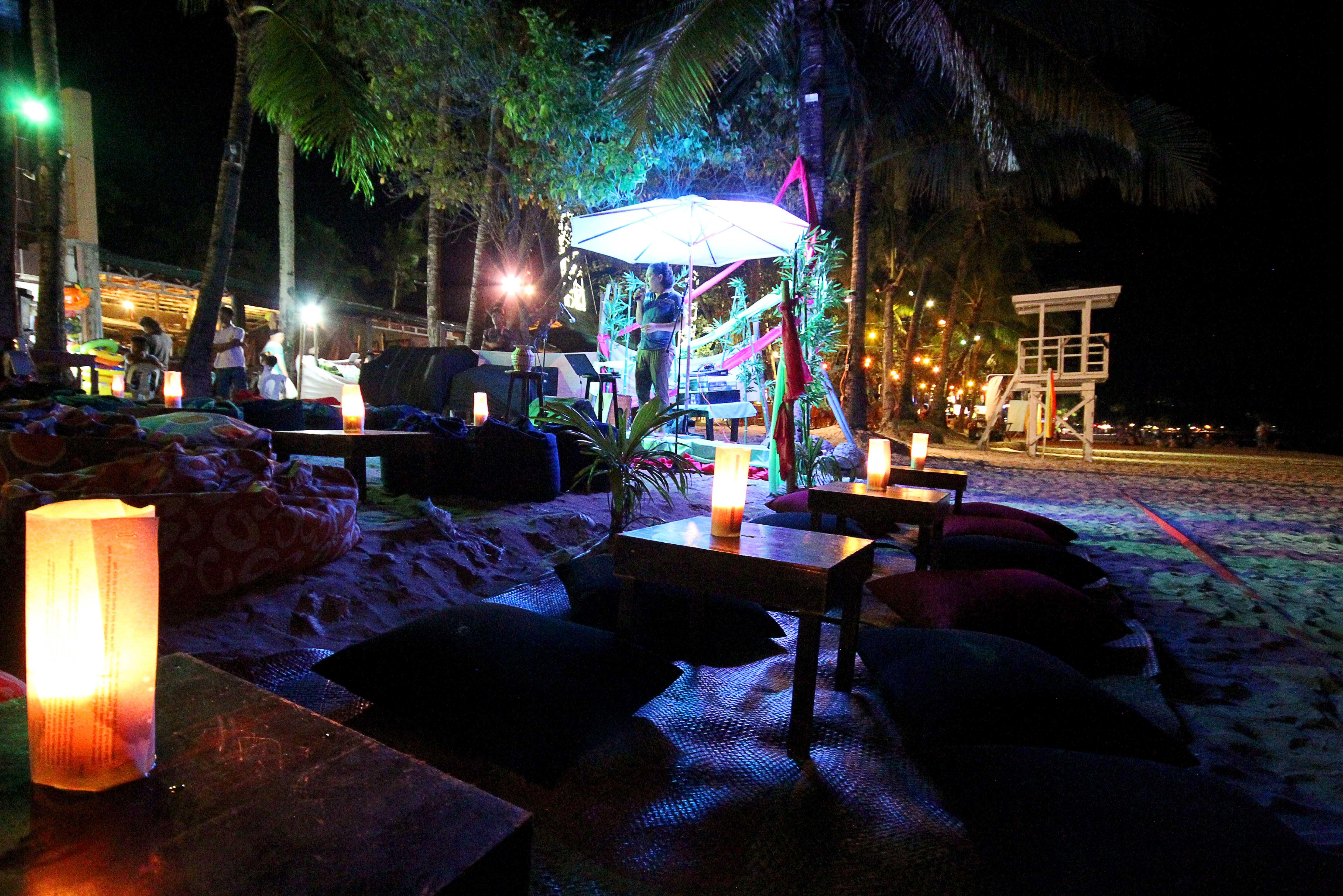 Bamboo Beach Resort & Restaurant Manoc-Manoc Exteriör bild