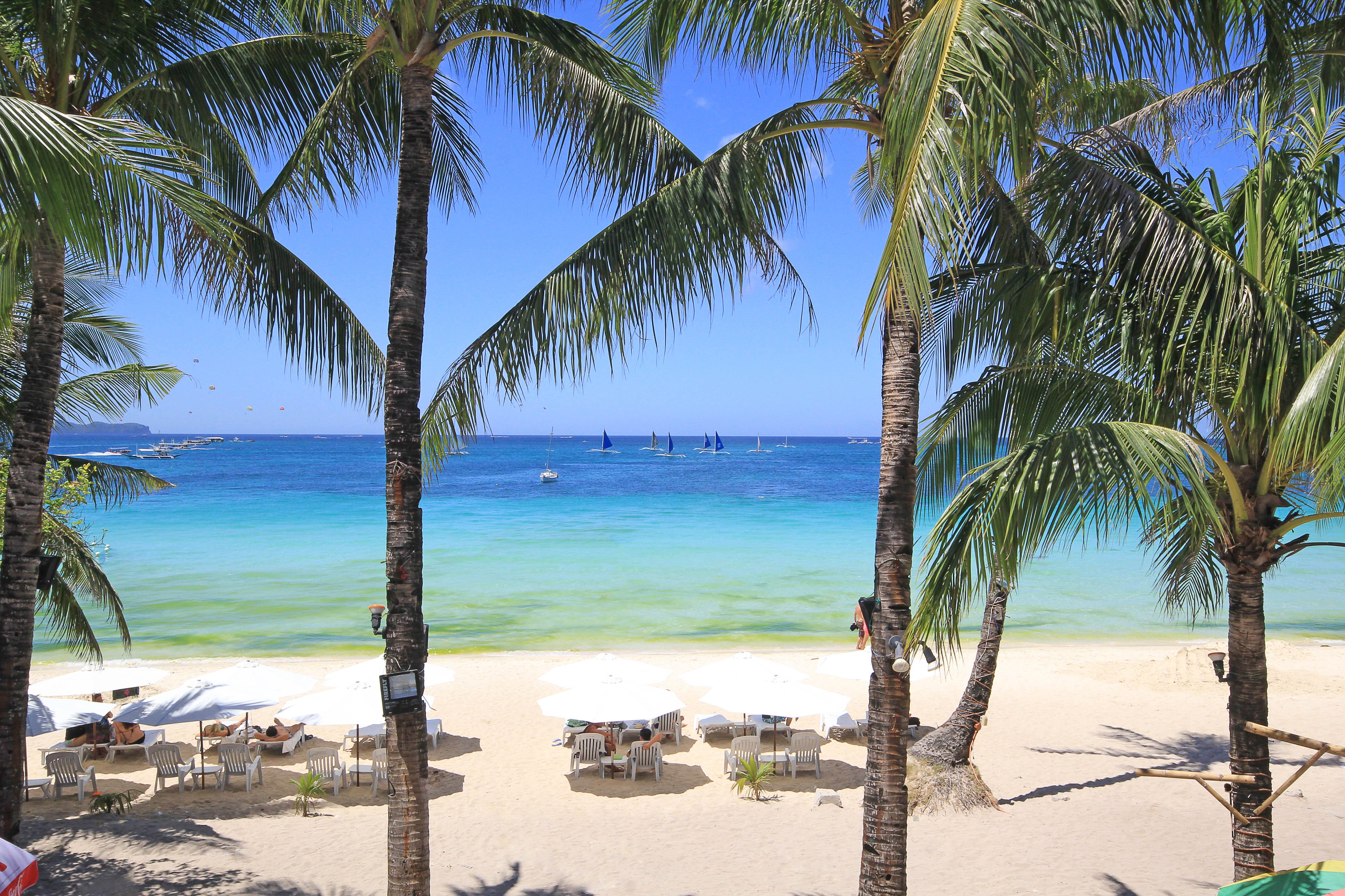 Bamboo Beach Resort & Restaurant Manoc-Manoc Exteriör bild