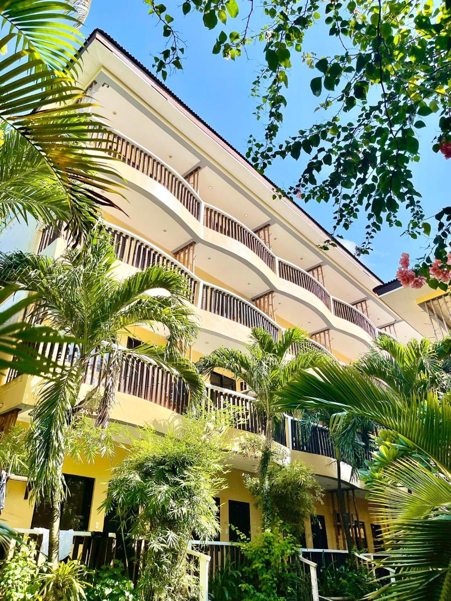 Bamboo Beach Resort & Restaurant Manoc-Manoc Exteriör bild