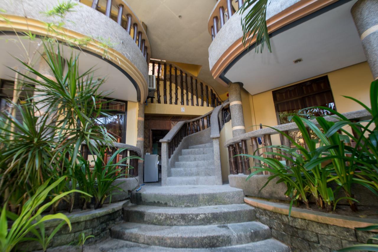 Bamboo Beach Resort & Restaurant Manoc-Manoc Exteriör bild