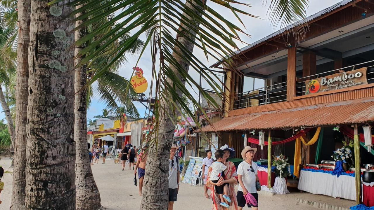 Bamboo Beach Resort & Restaurant Manoc-Manoc Exteriör bild
