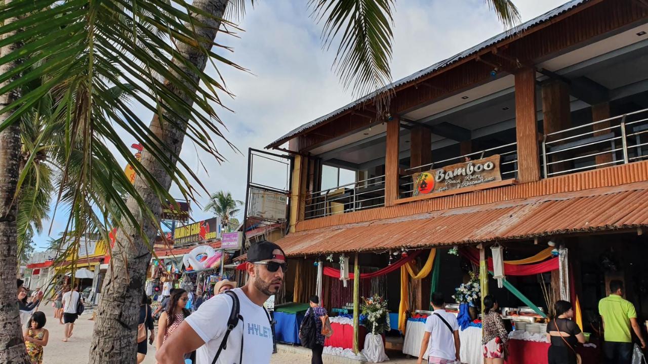 Bamboo Beach Resort & Restaurant Manoc-Manoc Exteriör bild